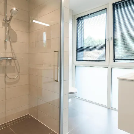 Bos Met Hottub & Sauna | 8 Personen 別荘 Wekerom