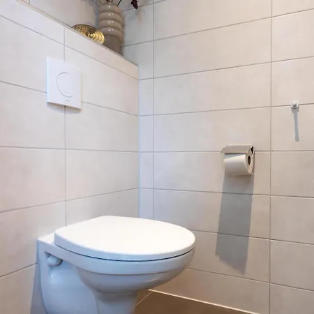 別荘 Bos Met Hottub & Sauna | 8 Personen
