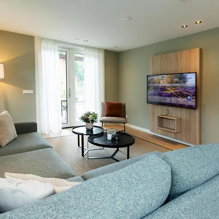 Bos Met Hottub & Sauna | 8 Personen - Valley Wekerom