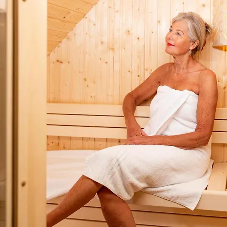 別荘 Bos Met Hottub & Sauna | 8 Personen