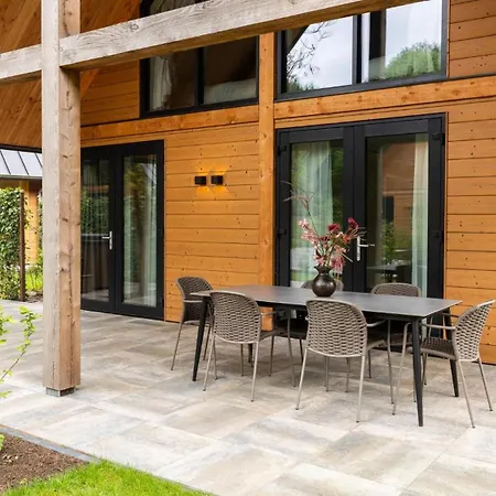 Bos Met Hottub & Sauna | 8 Personen Wekerom