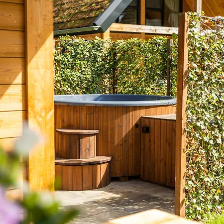 別荘 Bos Met Hottub & Sauna | 8 Personen *
