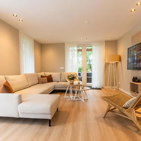 Bos Met Hottub & Sauna | 8 Personen * Wekerom