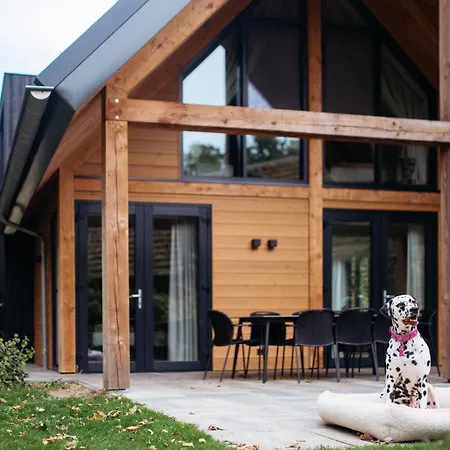 Bos Met Hottub & Sauna | 8 Personen Wekerom