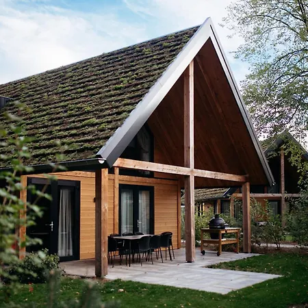 Bos Met Hottub & Sauna | 8 Personen 別荘 Wekerom