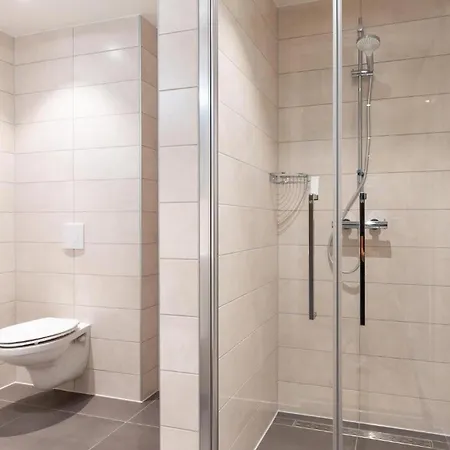 Bos Met Hottub & Sauna | 8 Personen 別荘