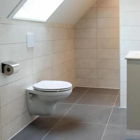 別荘 Bos Met Hottub & Sauna | 8 Personen Wekerom