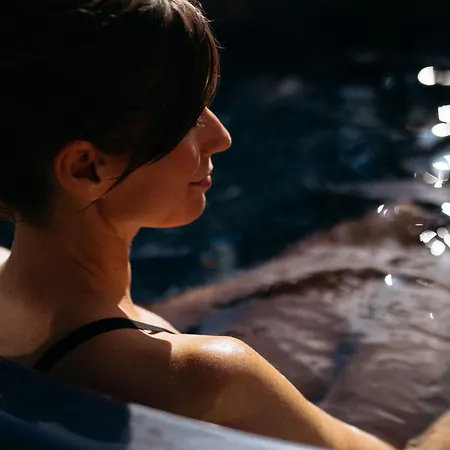 Bos Met Hottub & Sauna | 8 Personen Wekerom