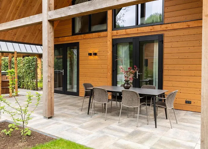 Bos Met Hottub & Sauna | 8 Personen - Valley Wekerom